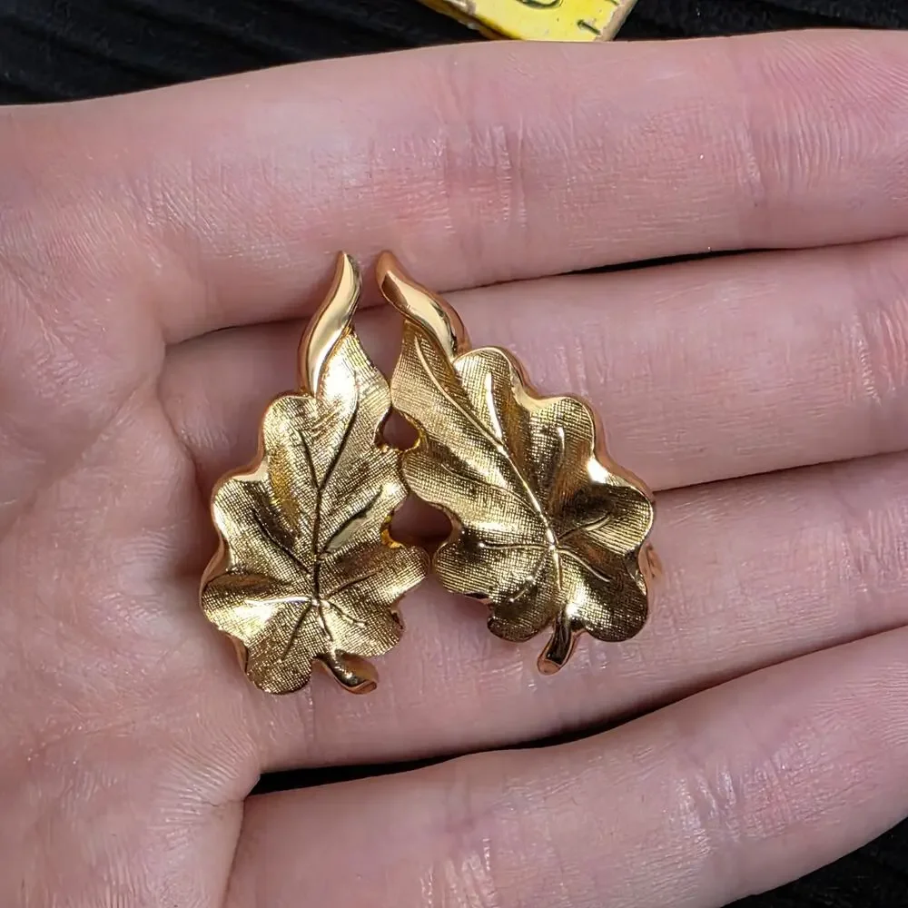Vintage Monet Gold Oak Leaf Clip On Earrings Textured Gold Tone Nature Jewelry